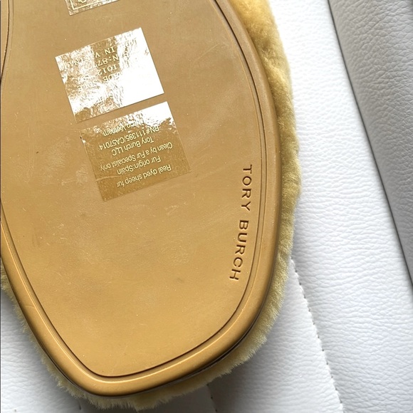 Tory Burch Cross Yellow Jeweled Shearling Slides Brand New Mother’s Day Gift! - Picture 4 of 12